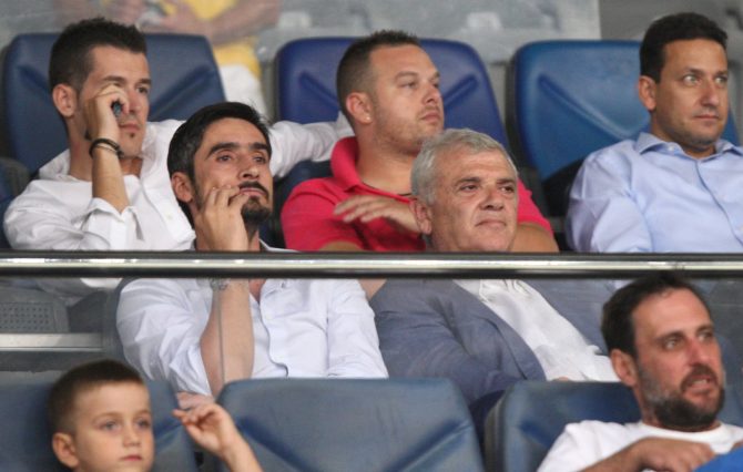 Λύμπε προ των πυλών!