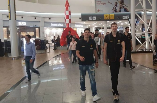 Η άφιξη της Βασίλισσας στο Βέλγιο! (ΦΩΤΟ)