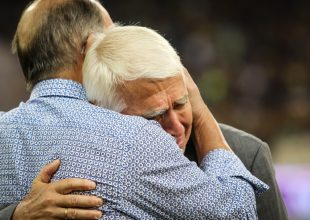 Με δάκρυα στα μάτια ο Πανταζής (PICS)