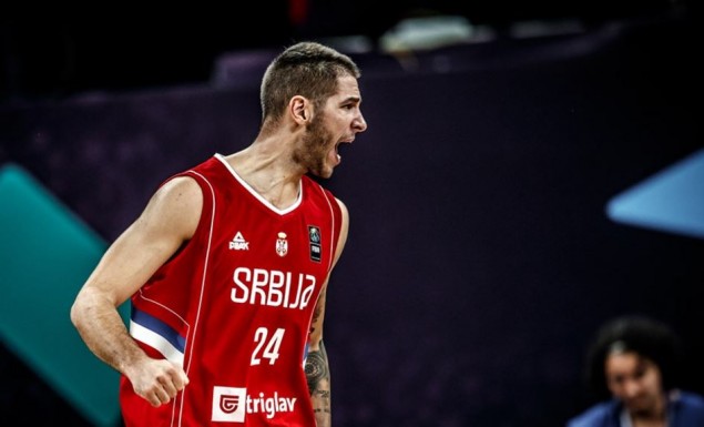 Εμφατικά στα ημιτελικά η Σερβία Εμφατικά στα ημιτελικά η Σερβία