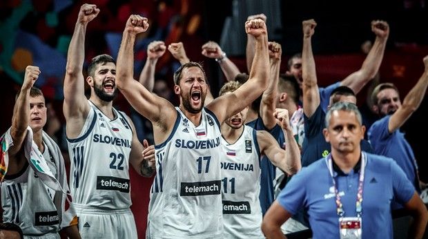 Πήρε τη ματσάρα και προκρίθηκε στα ημιτελικά η Σλοβενία Πήρε τη ματσάρα και προκρίθηκε στα ημιτελικά η Σλοβενία