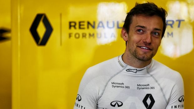 Τέλος ο Palmer, από τώρα στη θέση του ο Sainz Τέλος ο Palmer, από τώρα στη θέση του ο Sainz