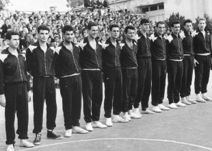 Η Βασίλισσα αποχαιρετά δύο πρωταγωνιστές της