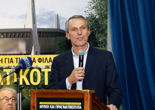 Απών ο δήμαρχος – «Αδιανόητο να μην είναι εδώ» (VIDEO)