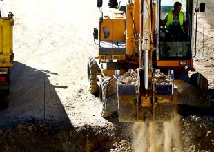 Συνεχίζονται οι εργασίες (VIDEO)