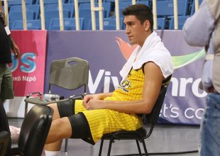 Γλίτωσε τα χειρότερα ο Λαρεντζάκης