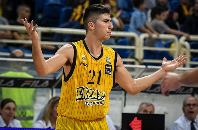 Μένει στην ΑΕΚ ο Μωραϊτης
