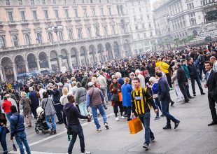 Κιτρίνισε η Βιέννη (pic)