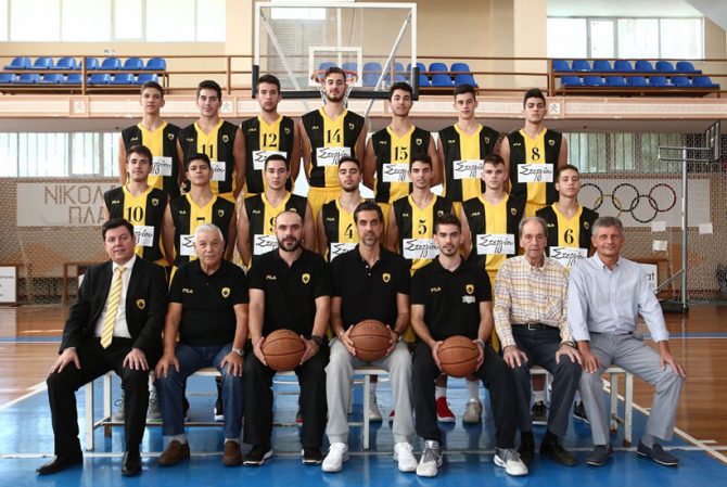 Αγιασμός και φωτογράφιση για την ΑΕΚ
