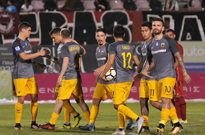 Κλειστά χαρτιά ο Χιμένεθ λόγω απουσιών