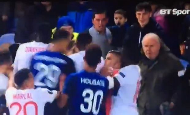 Τέλος το γήπεδο για τον ανεγκέφαλο οπαδό της Έβερτον