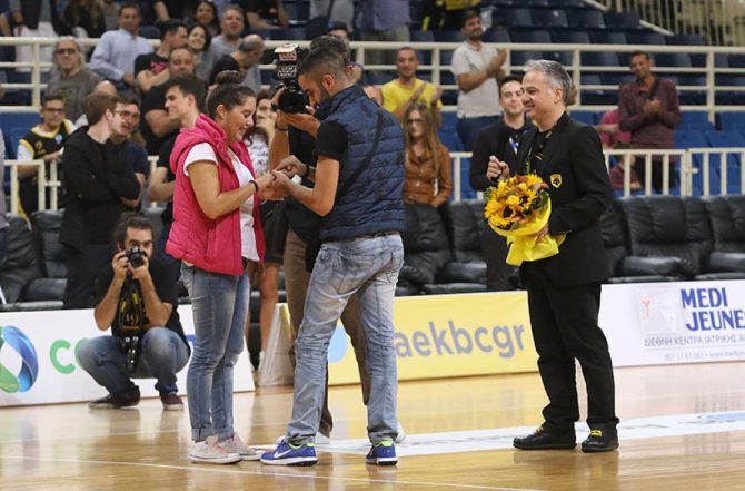 Είπε το ΝΑΙ (VIDEO)
