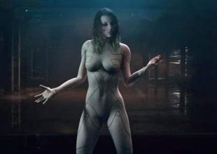 Γυμνή η Taylor Swift σε νέο video clip