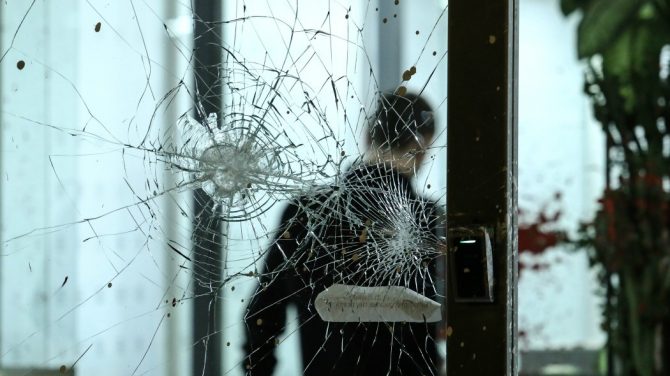 Σκέπασαν κάμερες στο Καραϊσκάκη για να καλύψουν τους δράστες της επίθεσης στο Έθνος!