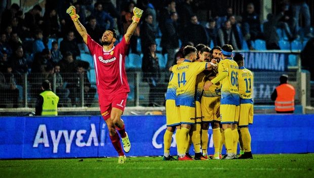 Πεντάρα στο Παγκρήτιο για τον Παναιτωλικό και πρόκριση στους «16»