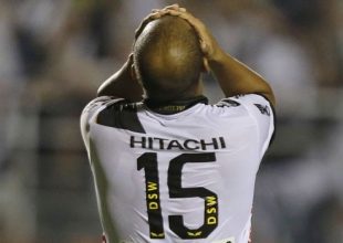 Του έβαλε… δάχτυλο, αποβλήθηκε και η ομάδα του υποβιβάστηκε!