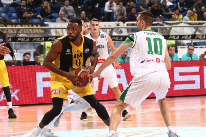 Στο Top 5 το κάρφωμα του Ελόνου (VID)