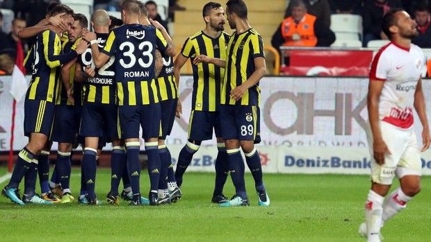 “Ζωντανή” στη μάχη του τίτλου η Φενέρμπαχτσε “Ζωντανή” στη μάχη του τίτλου η Φενέρμπαχτσε