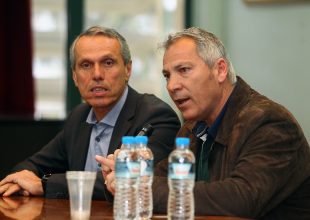Γεωργαμλής, Καραγκιοζόπουλος, Βασιλόπουλος, Καραφέσκος στην κηδεία του Μιχάλη