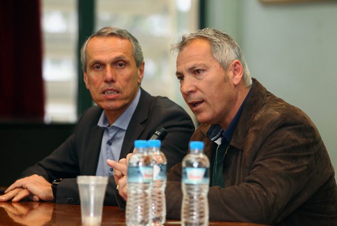 Γεωργαμλής, Καραγκιοζόπουλος, Βασιλόπουλος, Καραφέσκος στην κηδεία του Μιχάλη