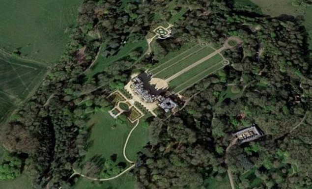 Αεροπλάνο συγκρούστηκε με ελικόπτερο στη Βρετανία – Φόβοι για πολλούς νεκρούς