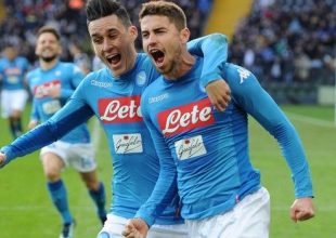 Πάντα πρώτη η Νάπολι, ξύλο από Ντε Ρόσι, αποδοκιμασίες στη Μίλαν