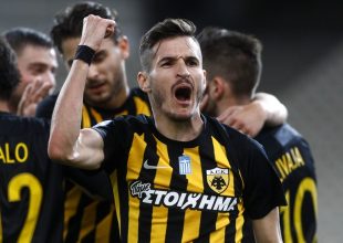 Θέλει να «δέσει» Λόπες