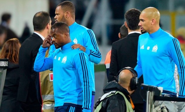 Τέλος από την Μαρσέιγ μετά την κλωτσιά σε οπαδό ο Εβρά Τέλος από την Μαρσέιγ μετά την κλωτσιά σε οπαδό ο Εβρά