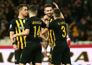 Κλωτσιά στο ψαχνό (VIDEO)