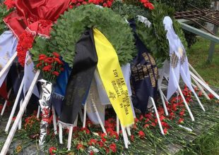 Στεφάνι της ORIGINAL στο Πολυτεχνείο