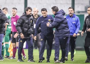 Αποβλήθηκε ο Χιμένεθ για διαμαρτυρία