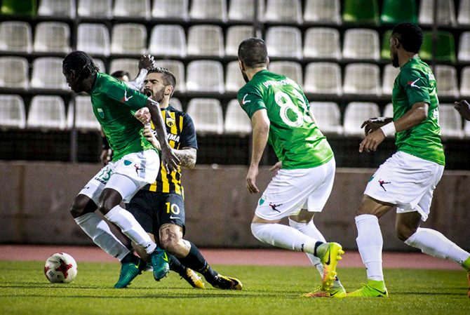 «Υβριστικά συνθήματα από μικρά παιδιά»