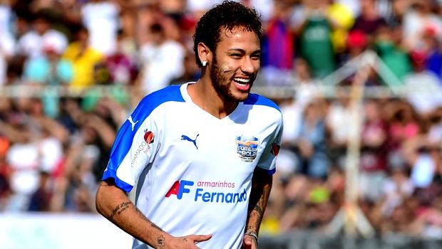 Ο Νεϊμάρ έκανε πλάκα σε φιλικό