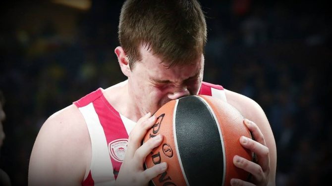 Ρήξη χιαστού ο Αγραβάνης Ρήξη χιαστού ο Αγραβάνης