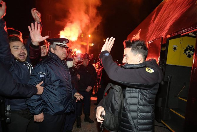 Αποθέωση στο Αγρίνιο για την ΑΕΚ (PICS)