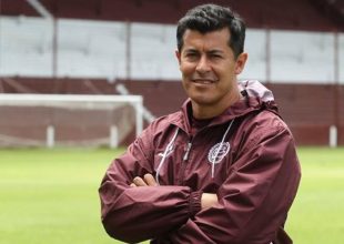 Ο Αλμιρόν στον πάγκο της Λας Πάλμας