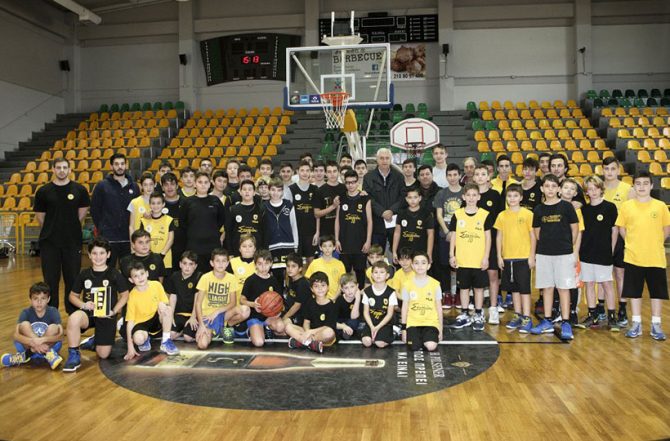 Ο Κόουτς Σάκοτα στο 1ο Christmas Camp