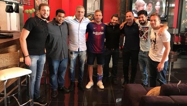 Πάει στην FIFA την Μπαρτσελόνα η Γκρέμιο για μία… φωτογραφία!