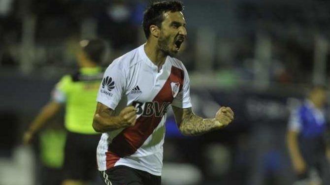 Γκολάρα από φάουλ ο Σκόκο, ήττα με 2-1 η Ρίβερ (vid)