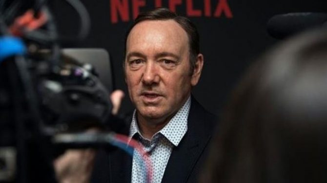 Το Νetflix μόλις «τελείωσε» τον Κέβιν Σπέισι από το House of Cards