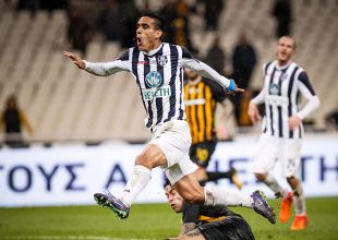 Τζαβέλλας σε Μίνο: “Πιο όμορφος ο Κοντοές ή ο Μπέκαμ;”