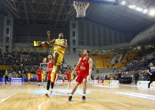 Στο TOP-5 η καρφωματάρα του Μπάρλοου! (vid)