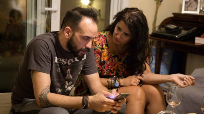 «Οι γυναικείες φιλίες είναι πιο περίπλοκες. Οι άντρες μπορεί να γίνουν φίλοι επειδή απλά είναι ΑΕΚ!»
