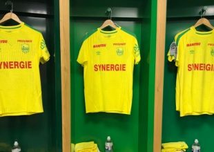 Με τη φανέλα προπόνησης η Ναντ απέναντι στη Σεντ-Ετιέν