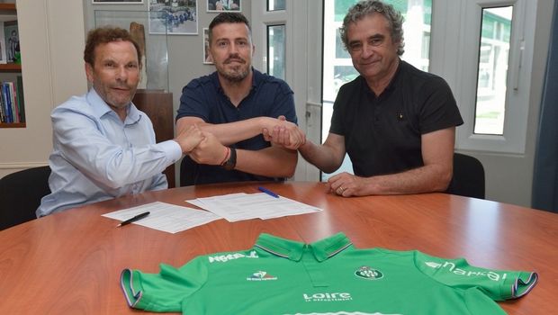 “Κοντά στον Ολυμπιακό ο Όσκαρ Γκαρθία” “Κοντά στον Ολυμπιακό ο Όσκαρ Γκαρθία”