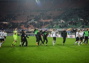 Εικόνα απ’ τα αποδυτήρια των θριαμβευτών (VIDEO)