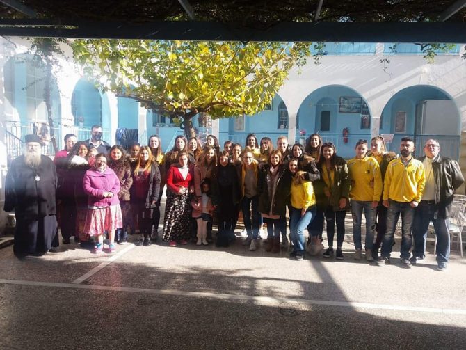 Στο ίδρυμα «Αγία Τριάδα» τα κορίτσια (pics+vid)