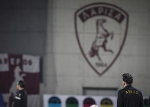 Λάρισα: “Ομάδα με κουκούλες προσπάθησαν να εισβάλουν”