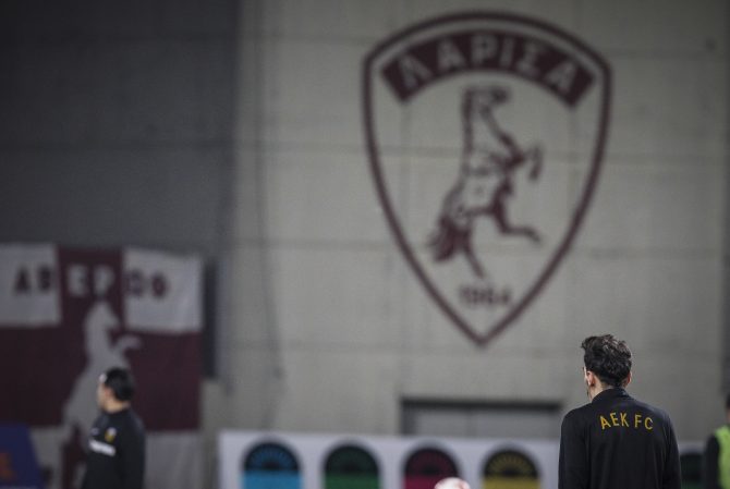 Λάρισα: “Ομάδα με κουκούλες προσπάθησαν να εισβάλουν” Λάρισα: “Ομάδα με κουκούλες προσπάθησαν να εισβάλουν”