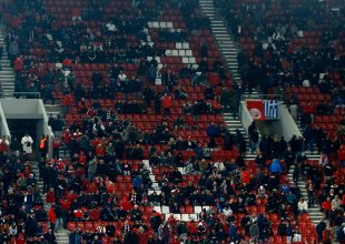 Απαγόρευσαν να μπουν στο Καραϊσκάκη οι κάτοχοι των προσκλήσεων της ΕΠΟ